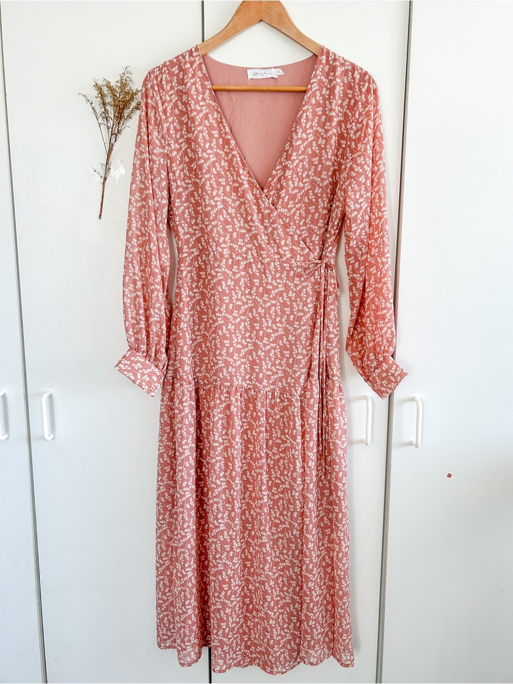All in Favor Wrap Dress in Dusty Rose Floral • Sz S